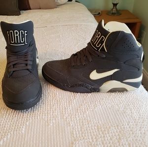 Nike size 8.5 men's